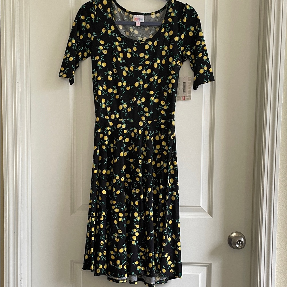 LuLaRoe Nicole dress Black fit & flare with adorable twee Lemon Print